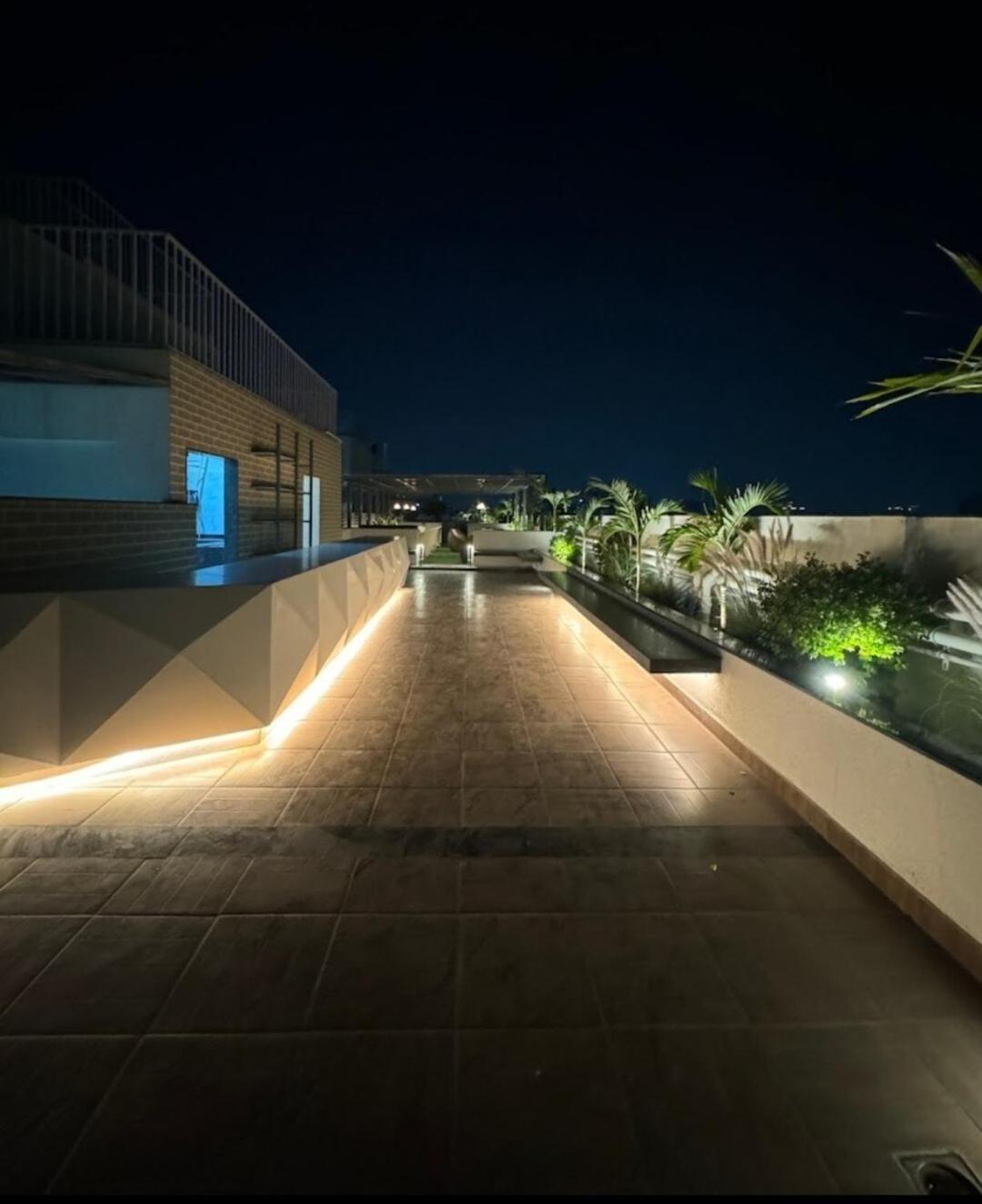 Apartment Bamboo 3bhk With Skylounge & Pool